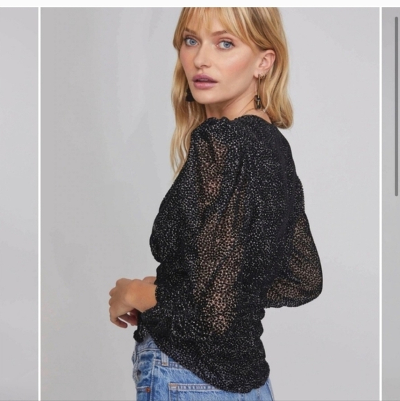 Astr Black Textured Puff Sleeve Blouse - Picture 2 of 9